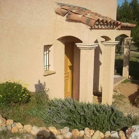 Holiday home Flamants Et Cigales *